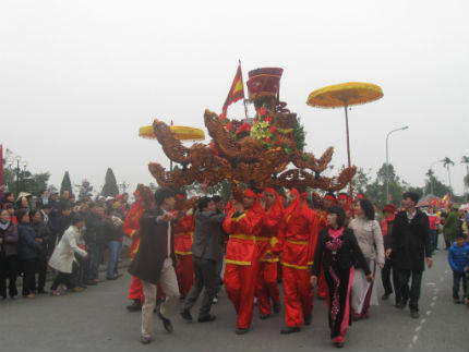 Tưng bừng khai hội Từ Lương Sâm